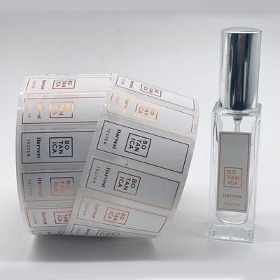 la bottiglia di profumo di larghezza di 8cm ha personalizzato gli autoadesivi della stagnola di oro con stampa UV del punto
